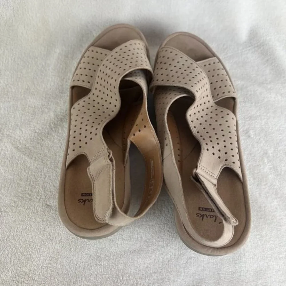 Clarks Reedly Variel‎ Slingback Platform Wedge Sandals 12 Womens Beige Nubuck